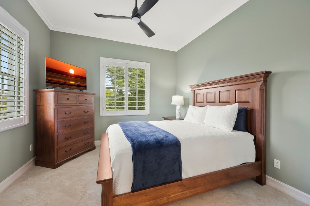 795 Bentwater Cir #204, Naples, FL 34108