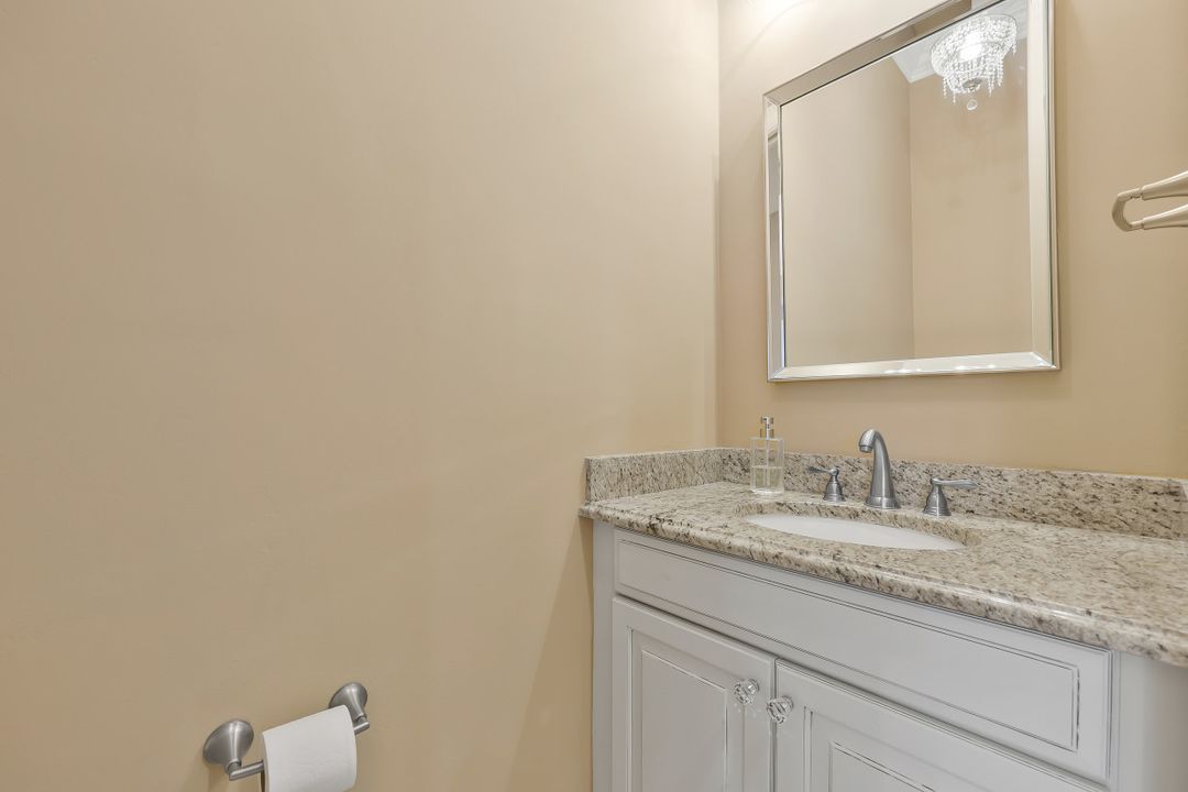 795 Bentwater Cir #204, Naples, FL 34108