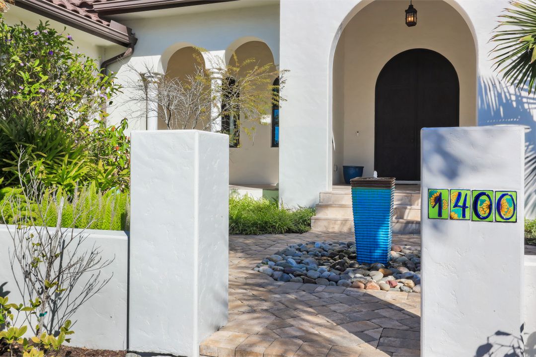 1400 Forrest Ct, Marco Island, FL 34145