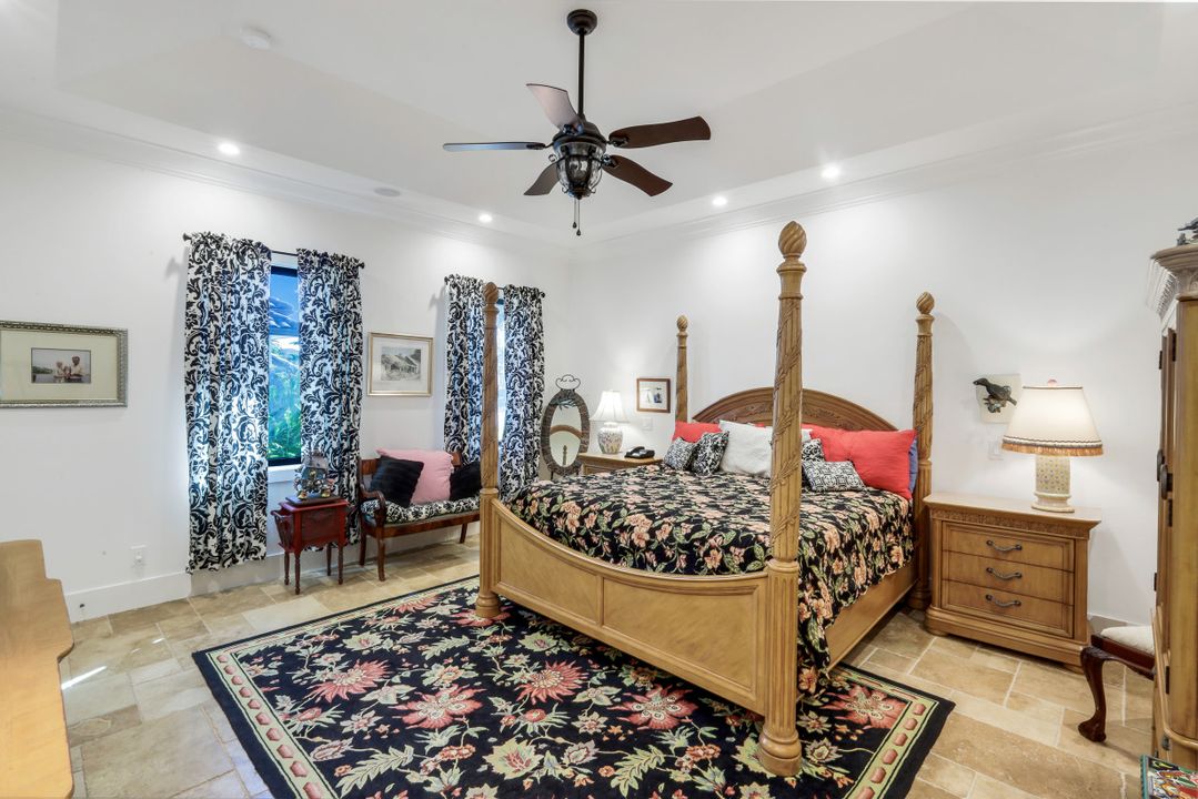 1400 Forrest Ct, Marco Island, FL 34145