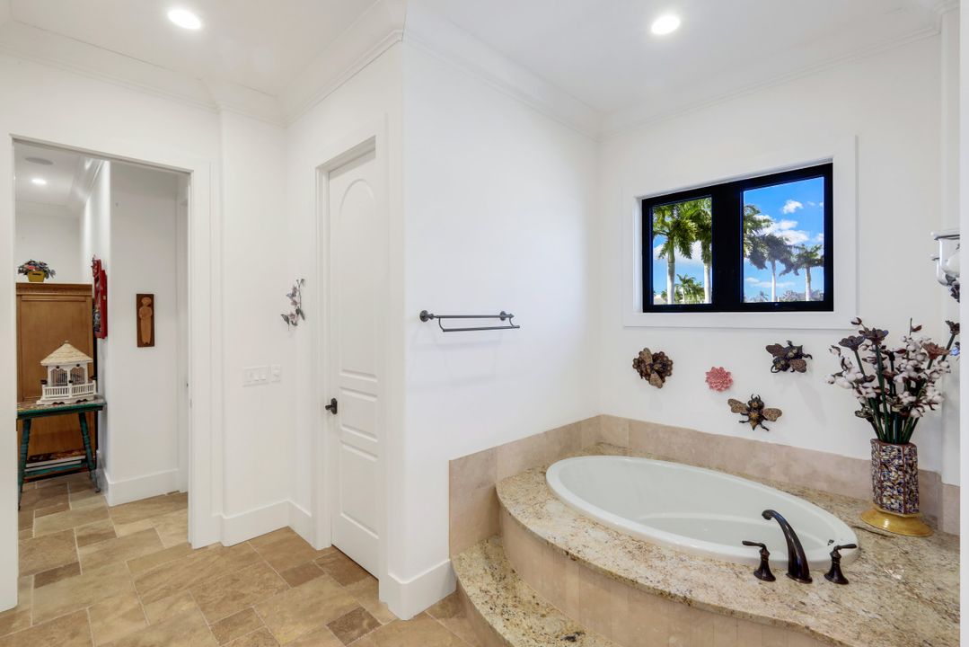 1400 Forrest Ct, Marco Island, FL 34145