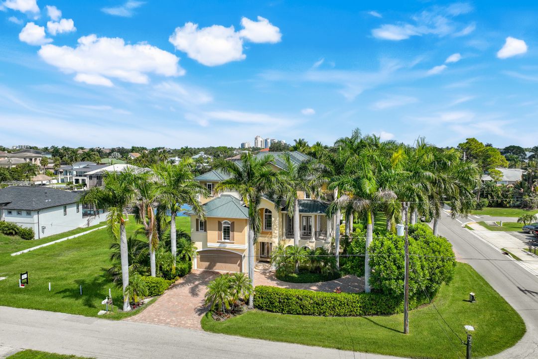 4806 Regal Dr, Bonita Springs, FL 34134