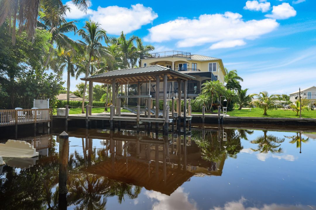 4806 Regal Dr, Bonita Springs, FL 34134