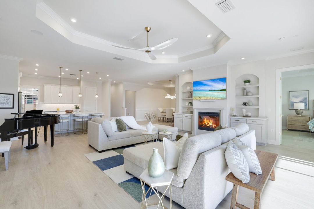 15336 Lucerna St #203, Naples, FL 34114