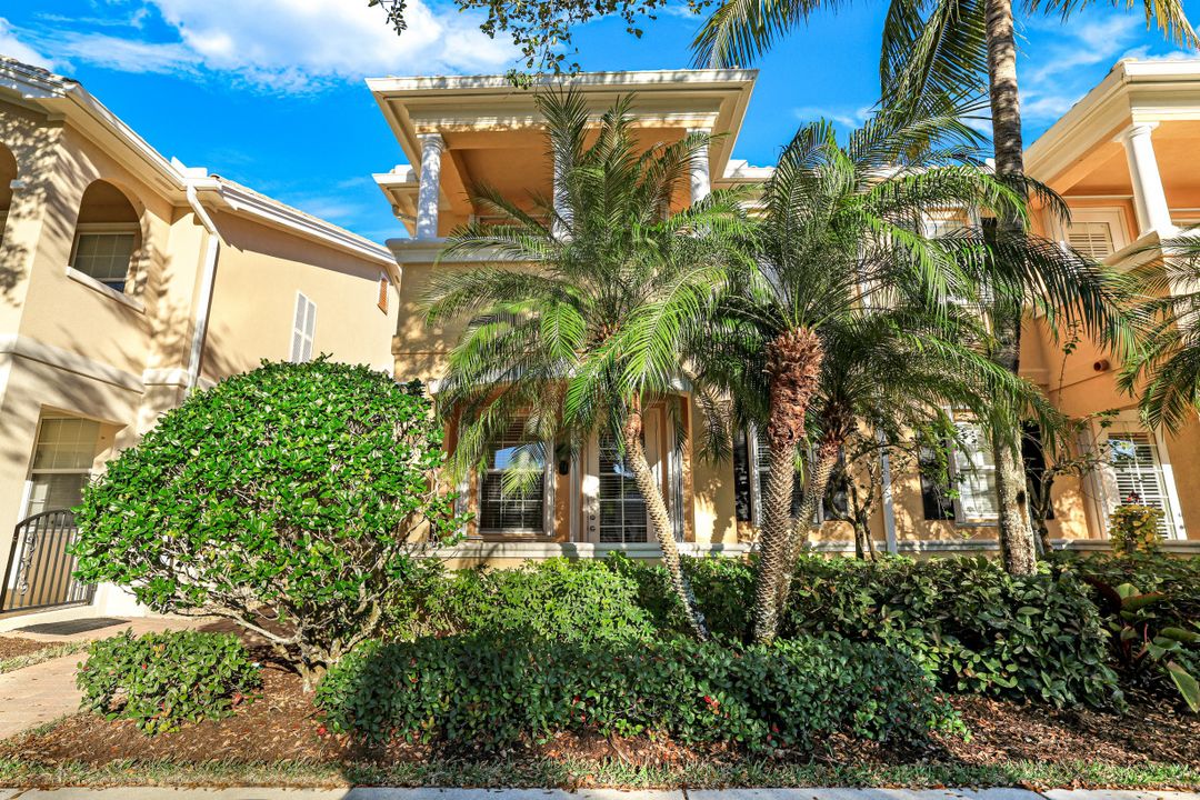 8365 Rimini Way, Naples, FL 34114