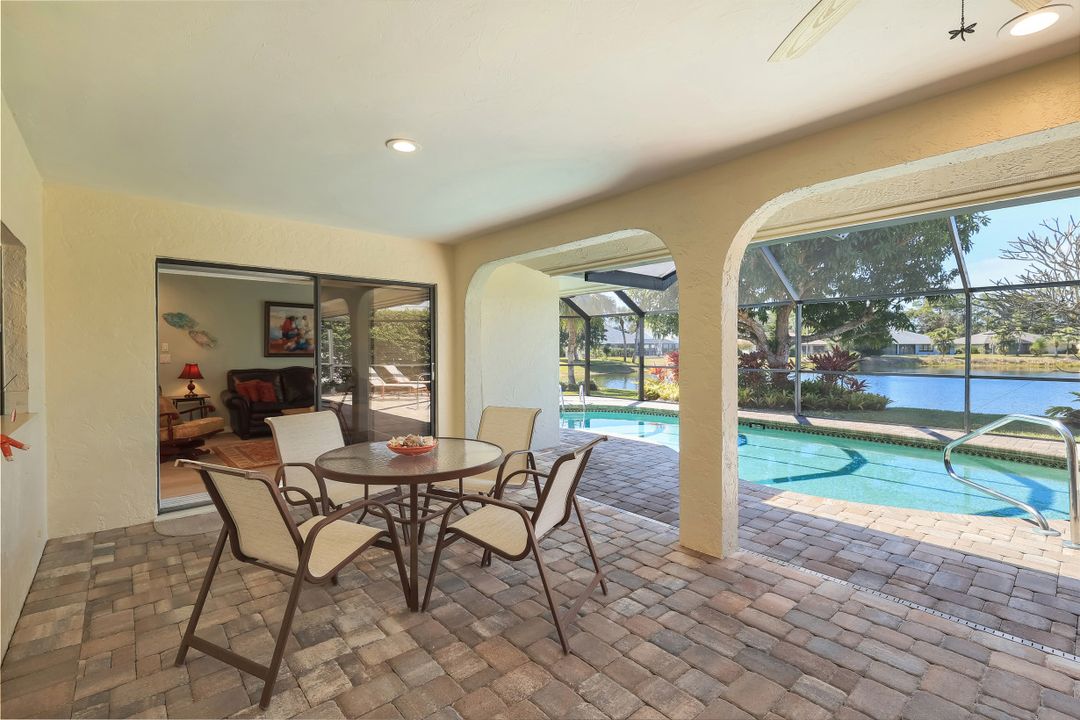 9632 Campbell Cir, Naples, FL 34109