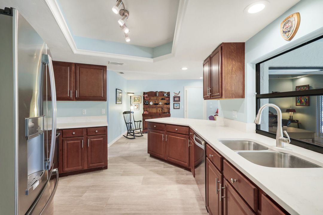 9632 Campbell Cir, Naples, FL 34109