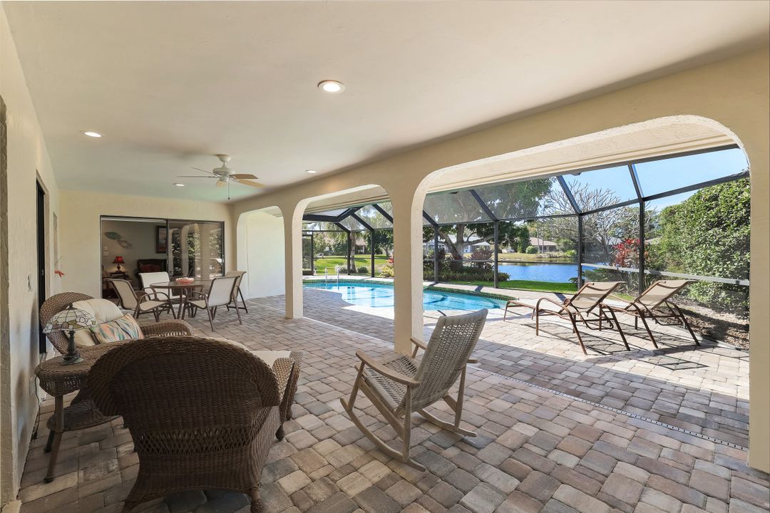 9632 Campbell Cir, Naples, FL 34109