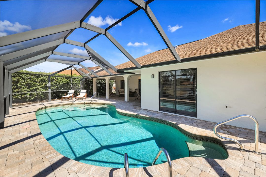 9632 Campbell Cir, Naples, FL 34109