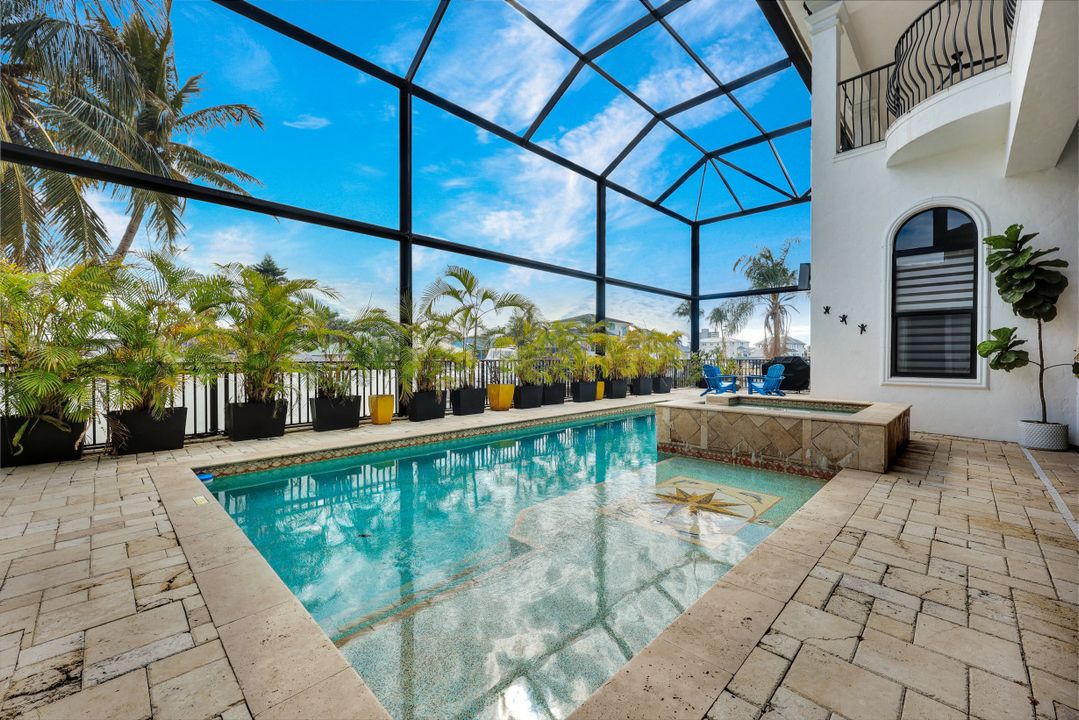 494 Seagull Ave, Naples, FL 34108