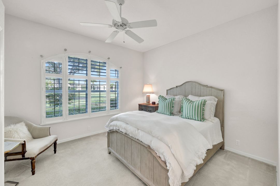 9134 Troon Lakes Dr, Naples, FL 34109