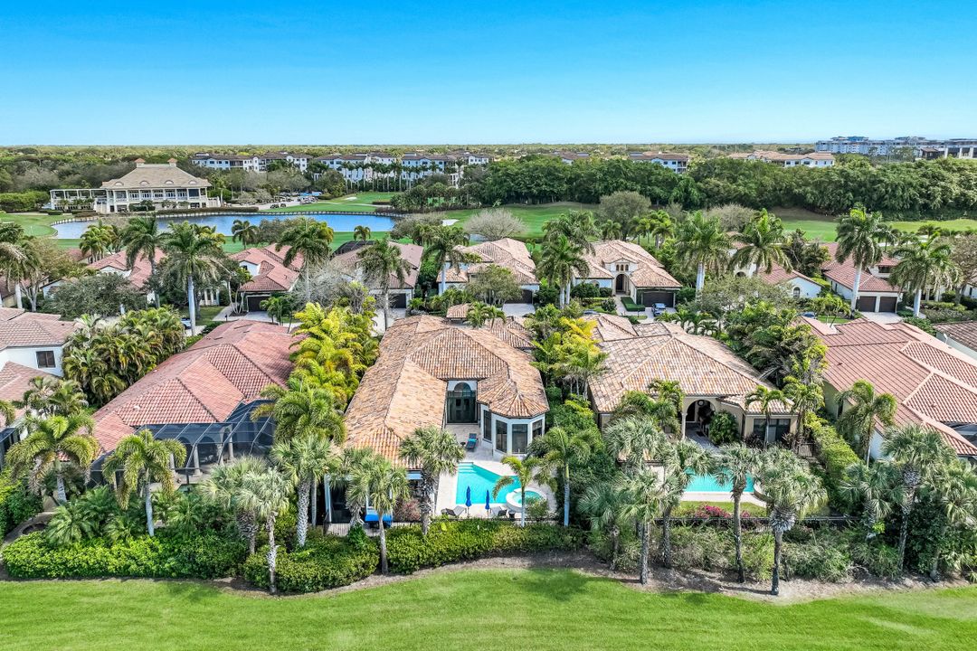 1561 Marsh Wren Ln, Naples, FL 34105