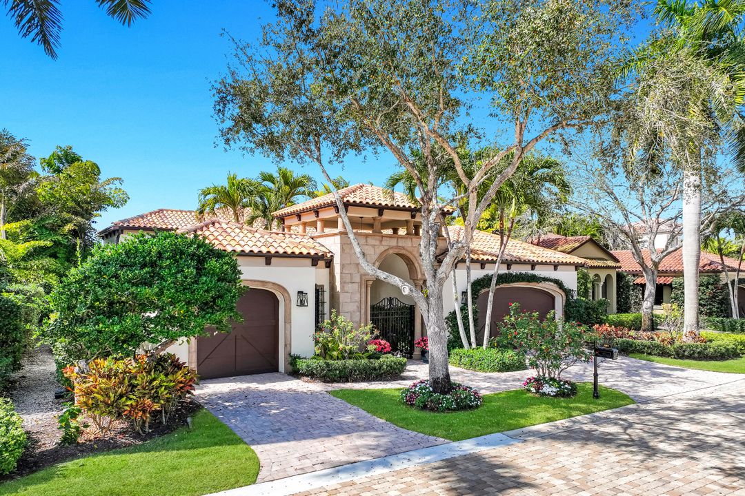 1561 Marsh Wren Ln, Naples, FL 34105