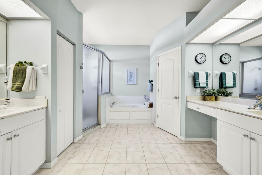 3908 SW 22nd Pl, Cape Coral, FL 33914