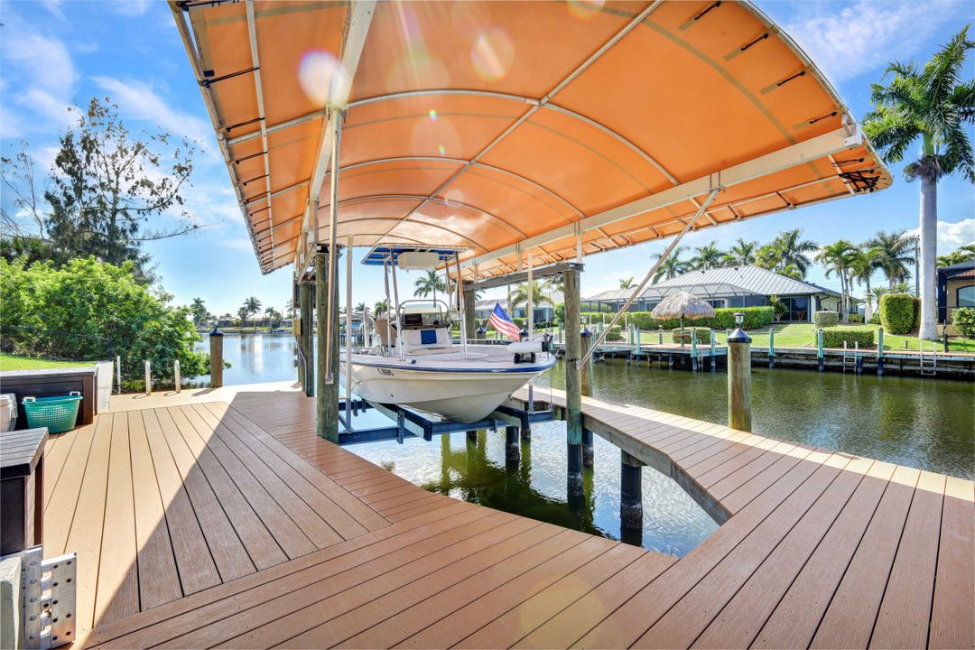 3908 SW 22nd Pl, Cape Coral, FL 33914