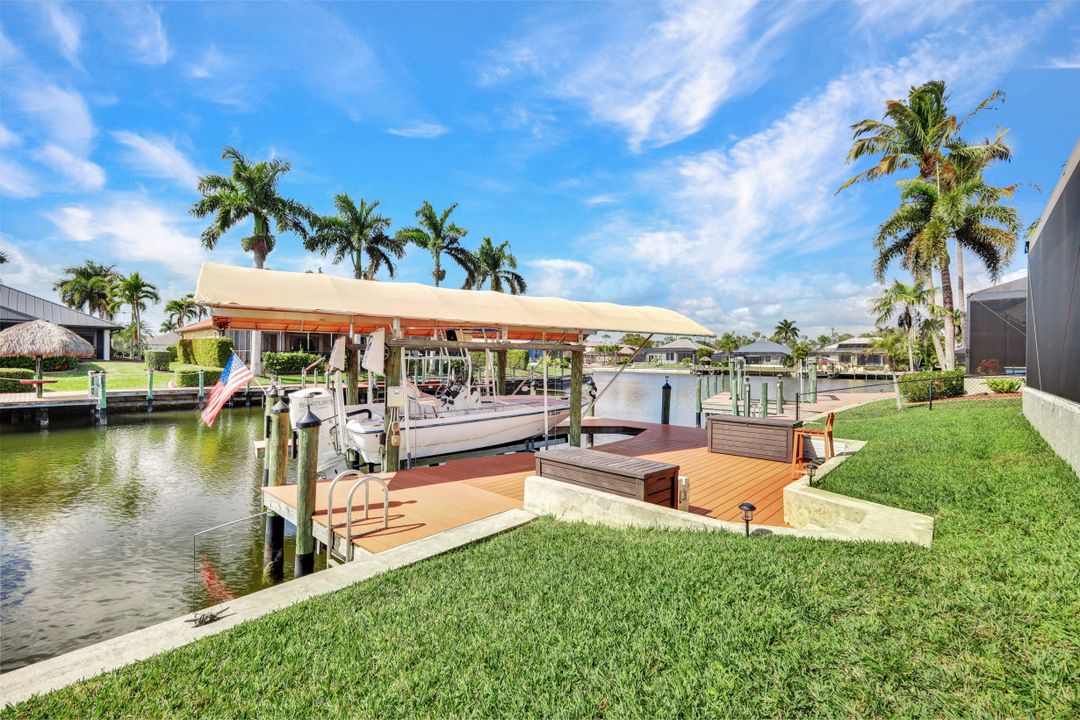 3908 SW 22nd Pl, Cape Coral, FL 33914