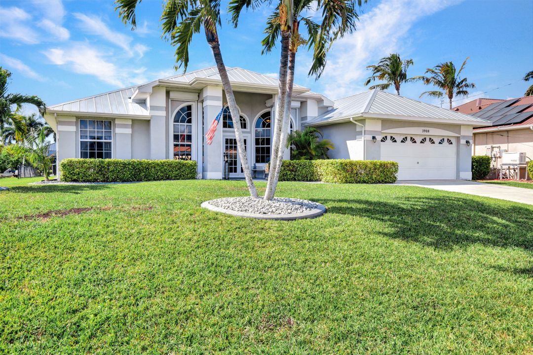 3908 SW 22nd Pl, Cape Coral, FL 33914