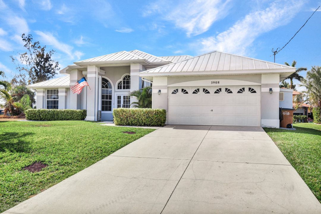 3908 SW 22nd Pl, Cape Coral, FL 33914