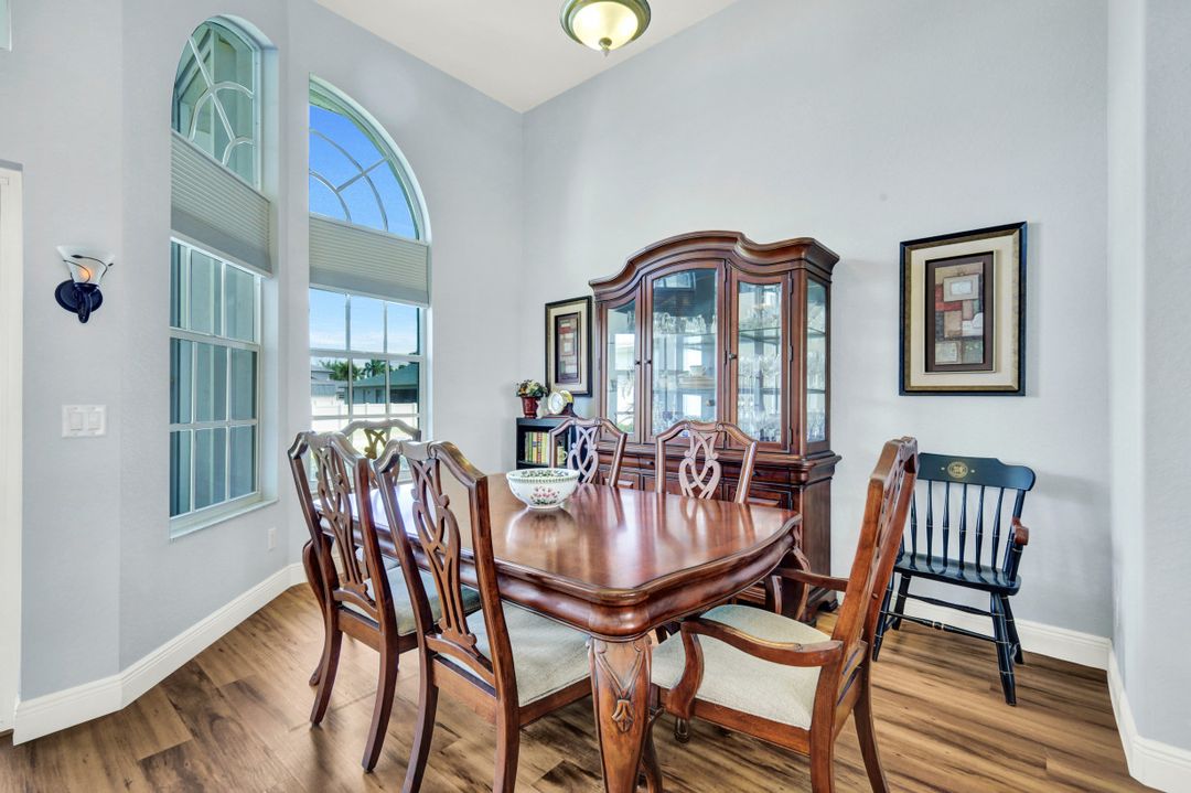 3908 SW 22nd Pl, Cape Coral, FL 33914