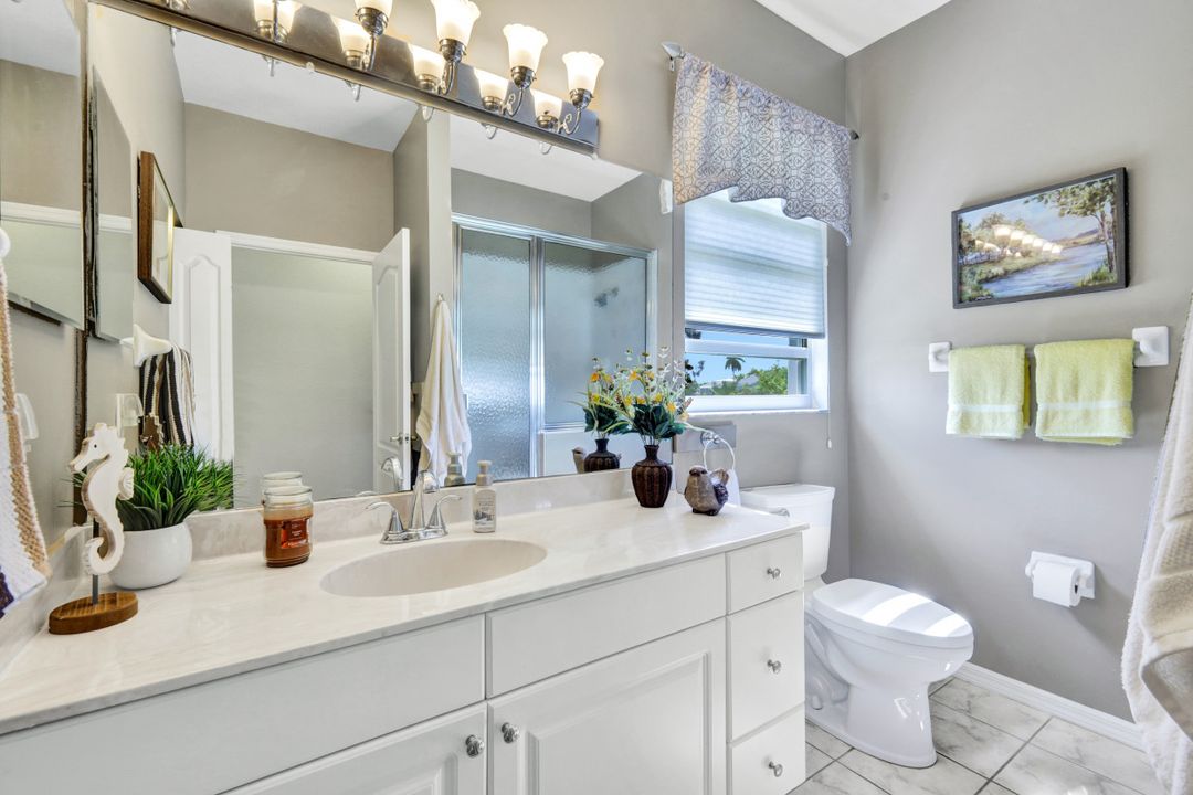 3908 SW 22nd Pl, Cape Coral, FL 33914