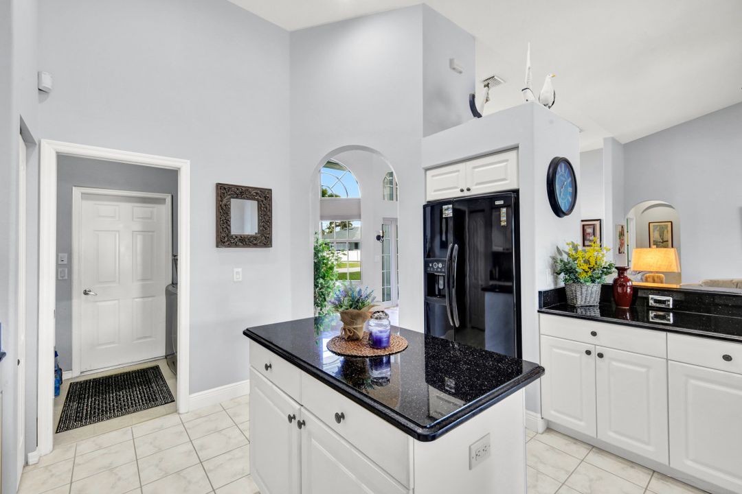 3908 SW 22nd Pl, Cape Coral, FL 33914