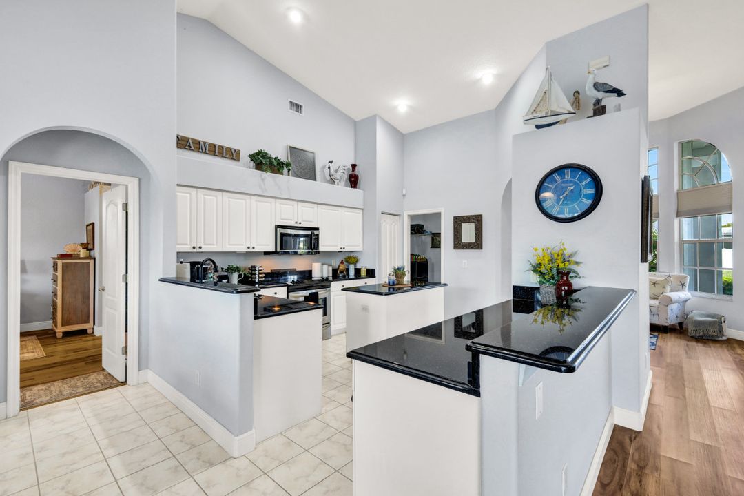 3908 SW 22nd Pl, Cape Coral, FL 33914