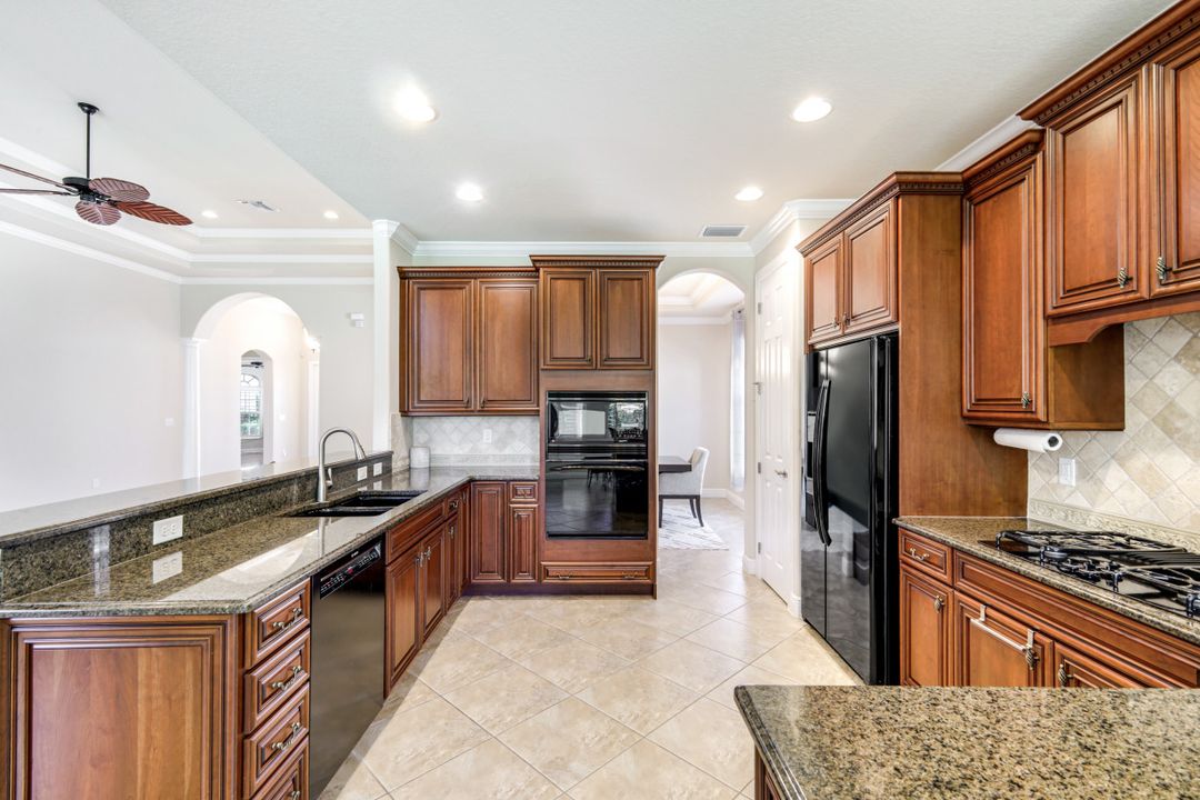 19513 Caladesi Dr, Fort Myers, FL 33967