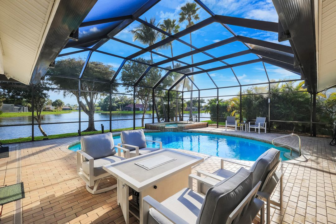 3653 Saybrook Pl, Bonita Springs, FL 34134