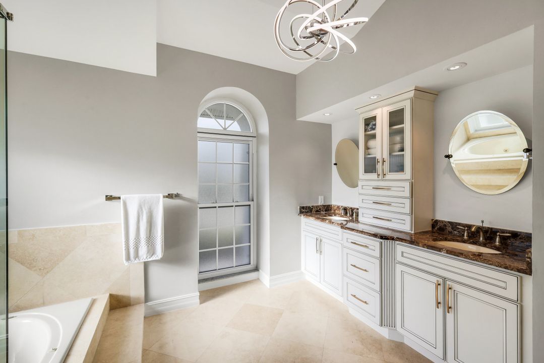 3653 Saybrook Pl, Bonita Springs, FL 34134