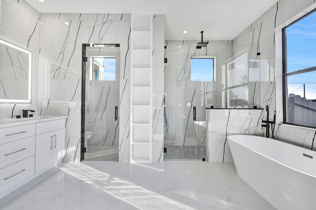 2917 NW 27th St, Cape Coral, FL 33993