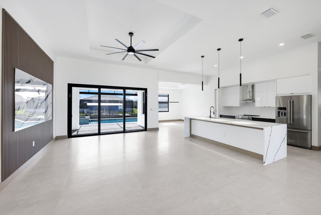 1925 NW 34th Pl, Cape Coral, FL 33993