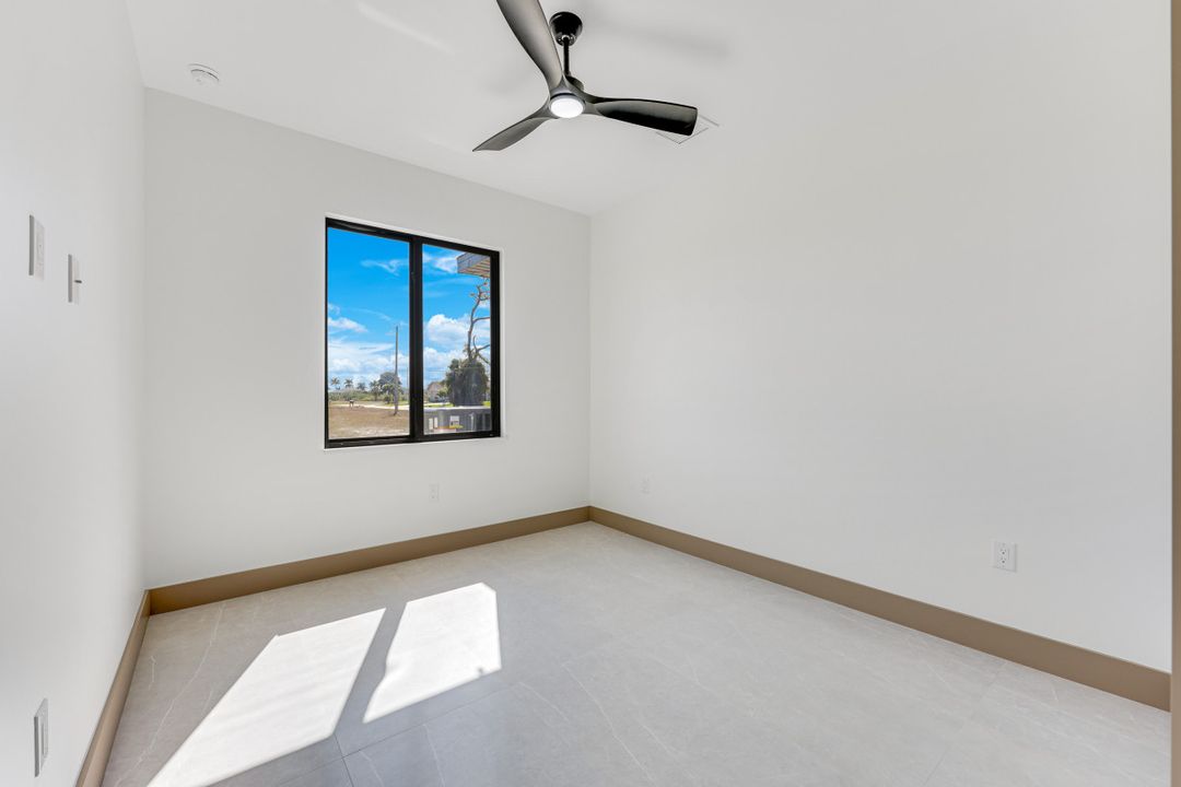 1925 NW 34th Pl, Cape Coral, FL 33993