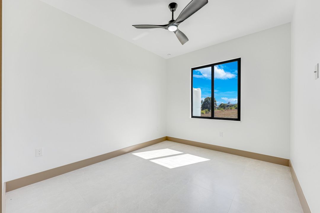 1925 NW 34th Pl, Cape Coral, FL 33993