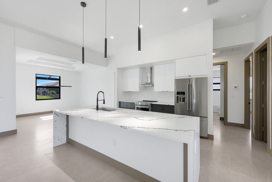 1925 NW 34th Pl, Cape Coral, FL 33993