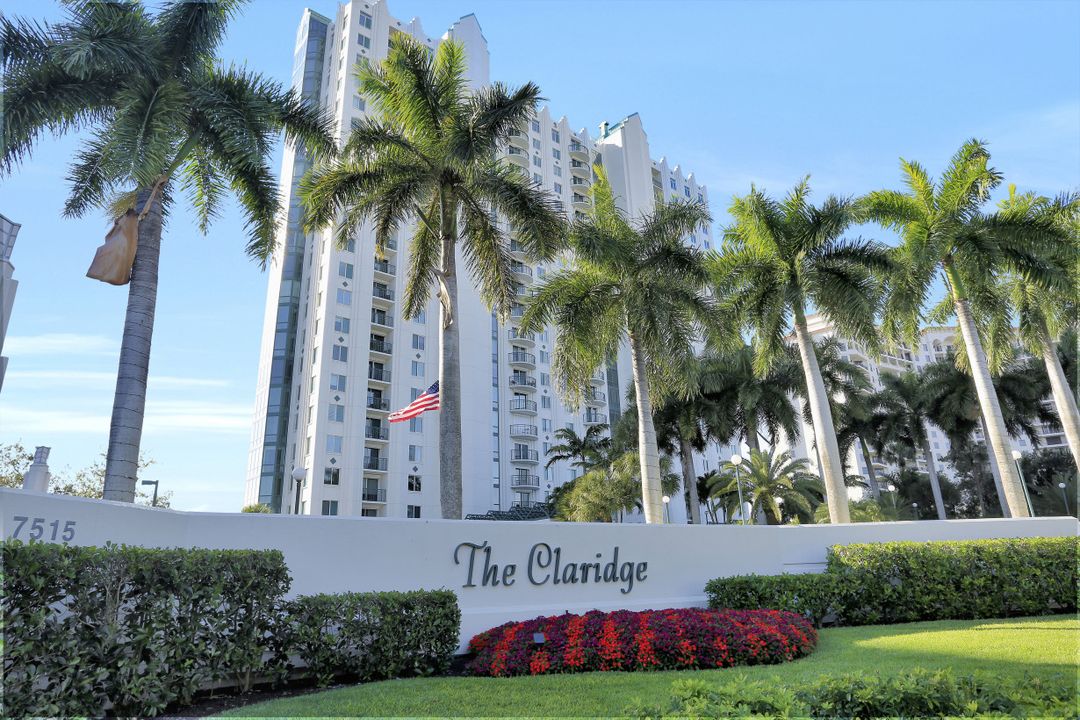 7515 Pelican Bay Blvd #3b, Naples, FL 34108