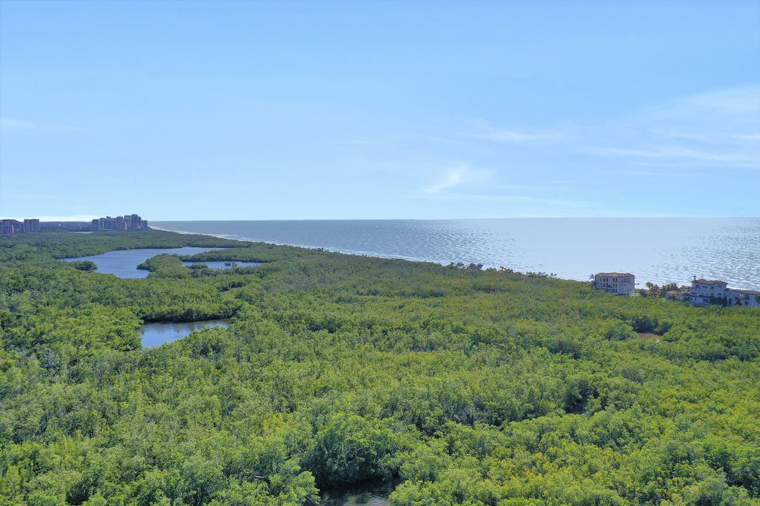 7515 Pelican Bay Blvd #3b, Naples, FL 34108