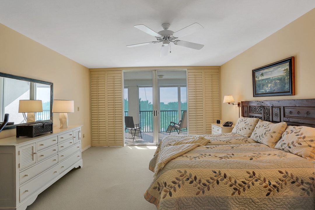 7515 Pelican Bay Blvd #3b, Naples, FL 34108