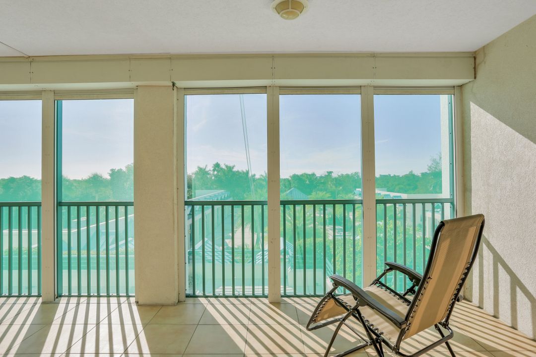 7515 Pelican Bay Blvd #3b, Naples, FL 34108