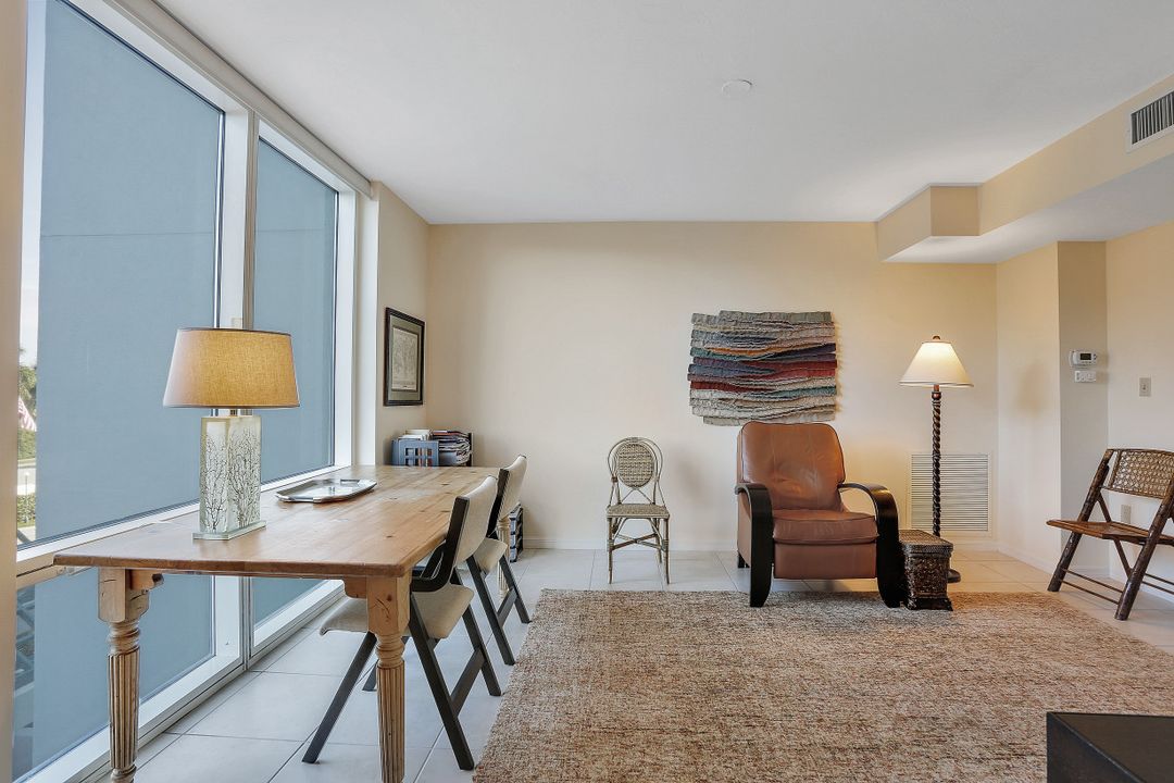 7515 Pelican Bay Blvd #3b, Naples, FL 34108