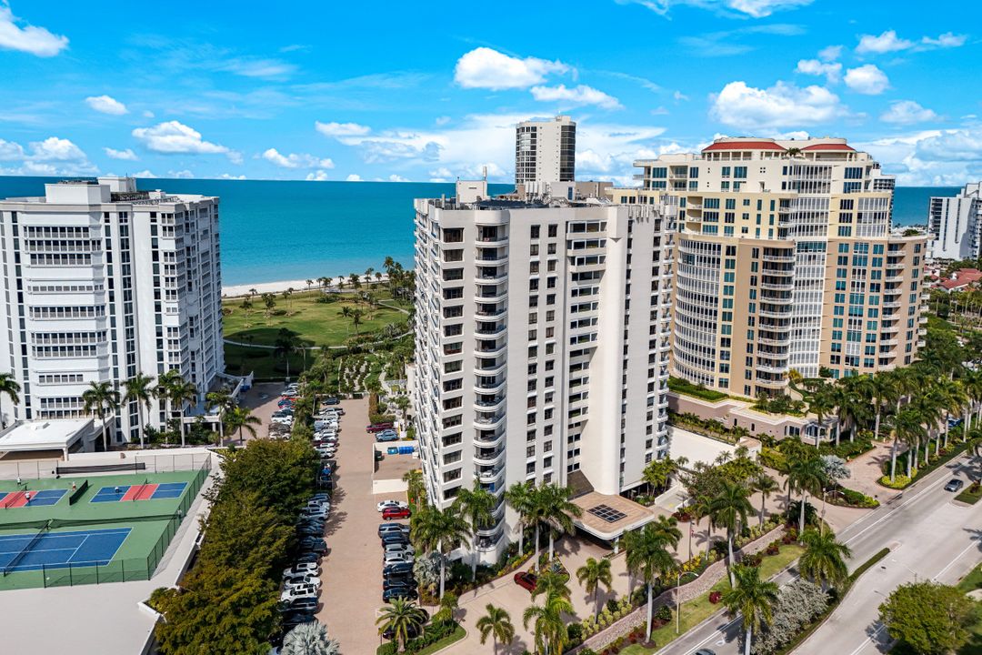 4451 Gulf Shore Blvd N #501, Naples, FL 34103