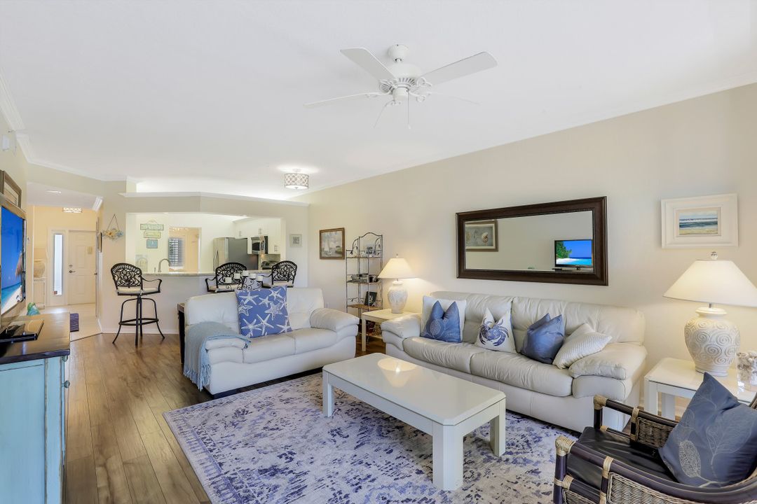 7654 Pebble Creek Cir #5-202, Naples, FL 34108