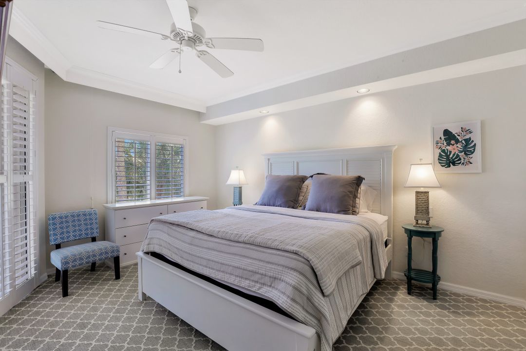 7654 Pebble Creek Cir #5-202, Naples, FL 34108