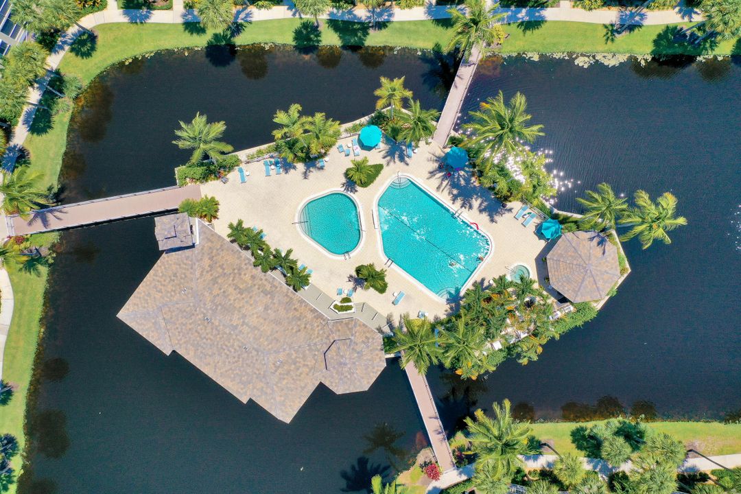 7654 Pebble Creek Cir #5-202, Naples, FL 34108