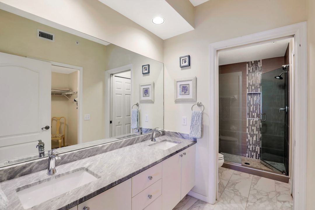 7654 Pebble Creek Cir #5-202, Naples, FL 34108