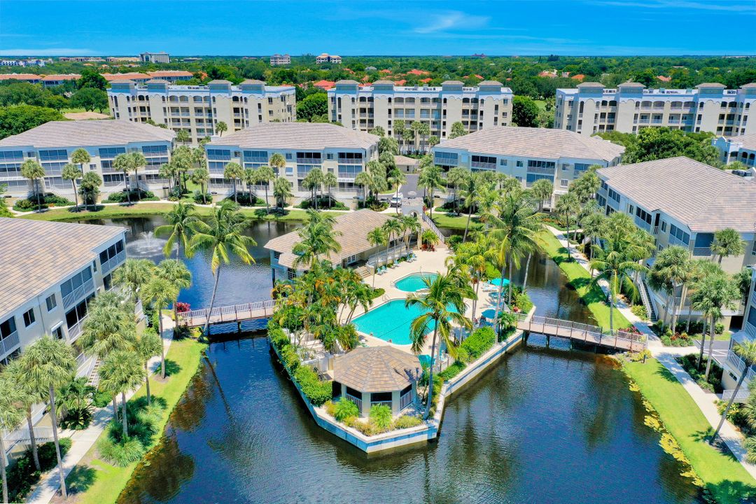 7654 Pebble Creek Cir #5-202, Naples, FL 34108