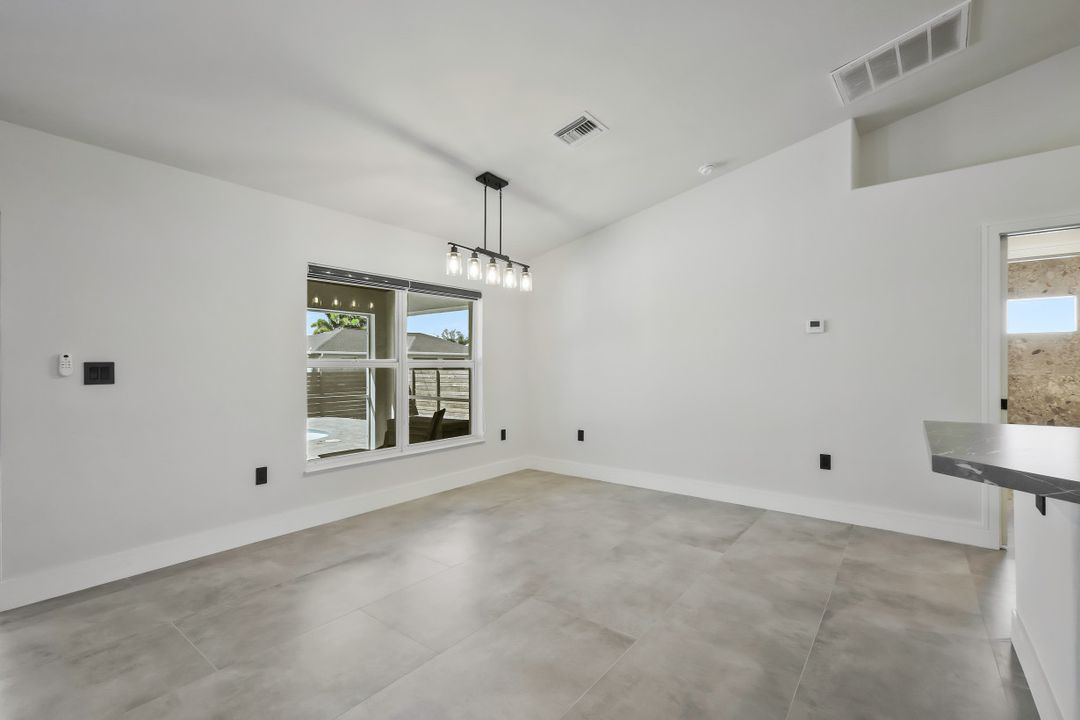 2200 NE 9th Ave, Cape Coral, FL 33909