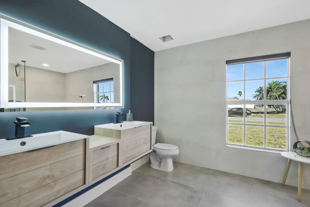 2200 NE 9th Ave, Cape Coral, FL 33909