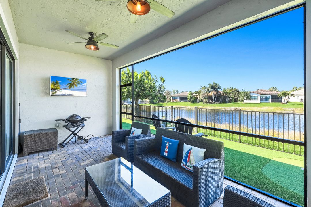 9469 Greenleigh Ct, Naples, FL 34120