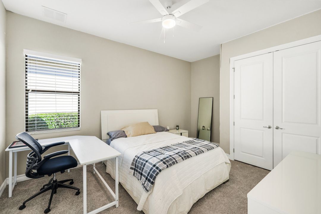 9469 Greenleigh Ct, Naples, FL 34120