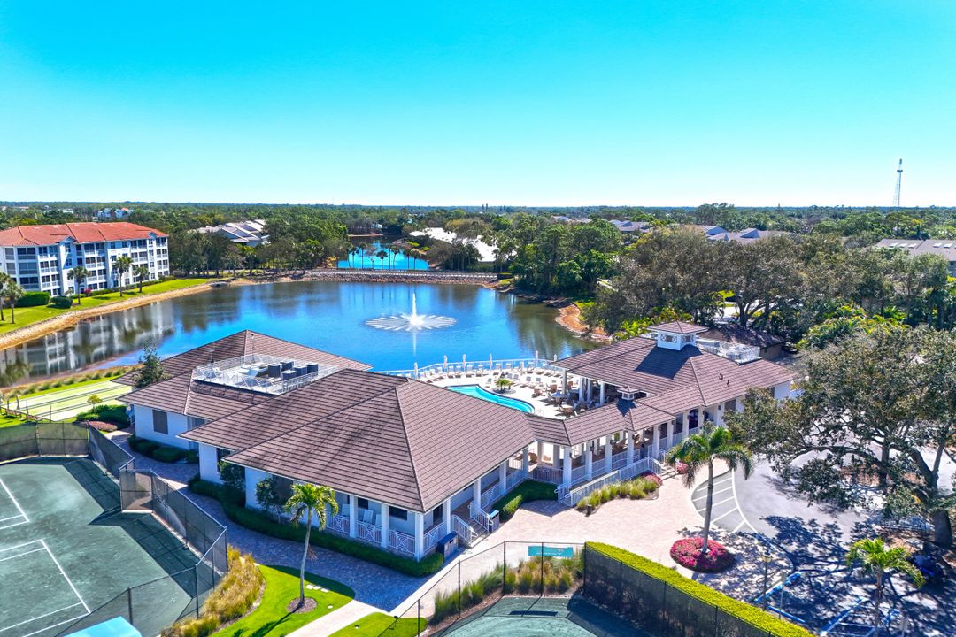 760 Waterford Dr #303, Naples, FL 34113